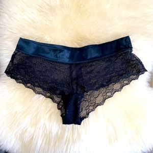 Gap Body Love Black Lace with Satin Waistband Buttons Tanga Boyshort Size S